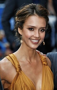 jessica alba hairstyle
