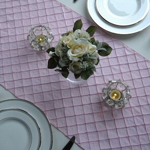 elegant luxurious table linens