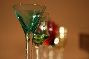etiquette proper table setting- family style