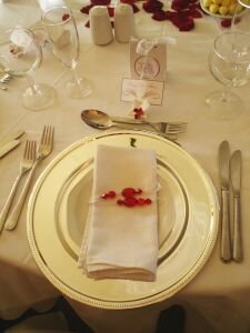 elegant table decorations